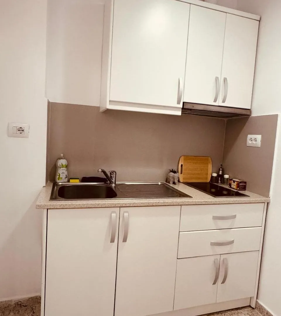 Orfeu Apartments Ksamil