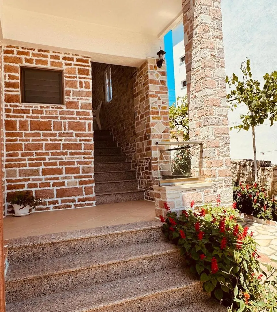Orfeu Apartments Ksamil